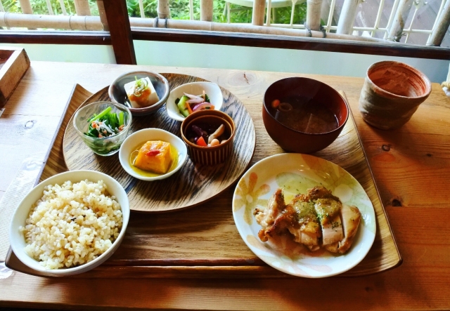 高千穂観光でランチの人気カフェは そば処天庵のメニューコースは 宮崎県観光のおすすめ穴場スポットナビ